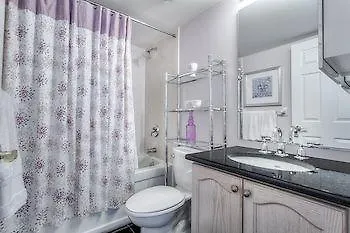 Napa Furnished Suites At Cn Tower & Maple Leaf Square Toronto